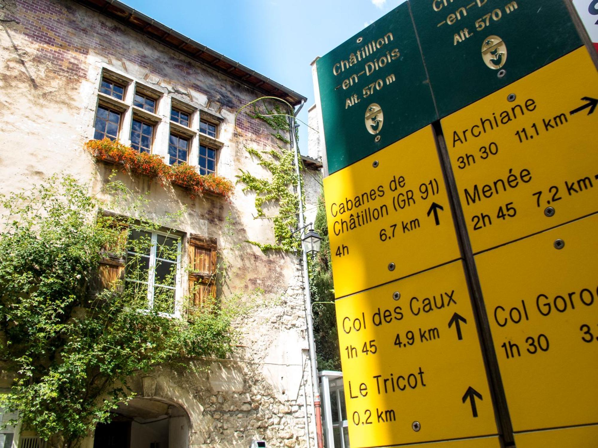 Le Dauphine Hotel Chatillon-en-Diois Exterior photo
