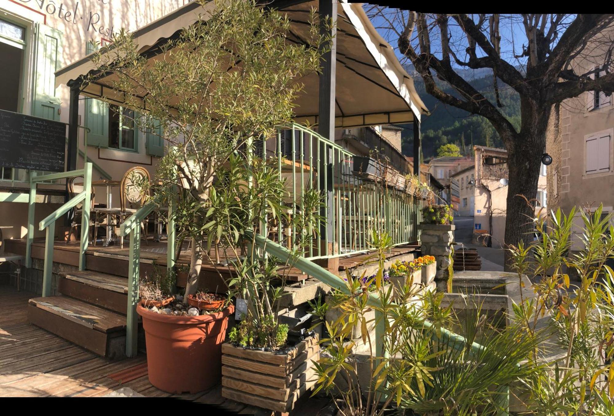 Le Dauphine Hotel Chatillon-en-Diois Exterior photo